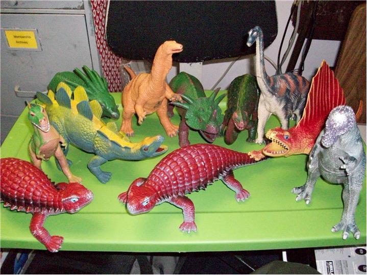 Huge Dinosaurs